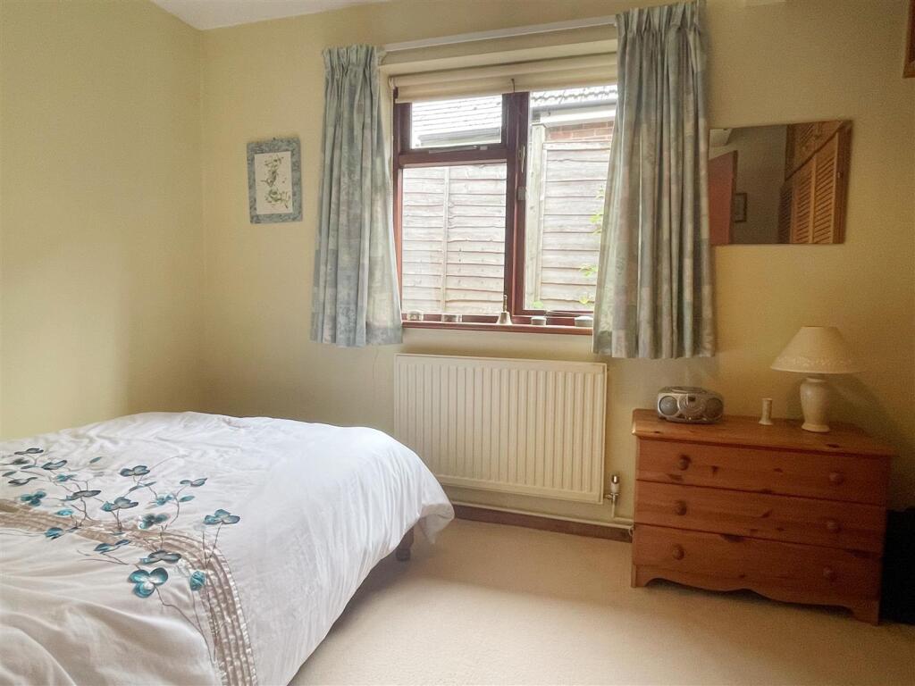 Bed 3.JPG