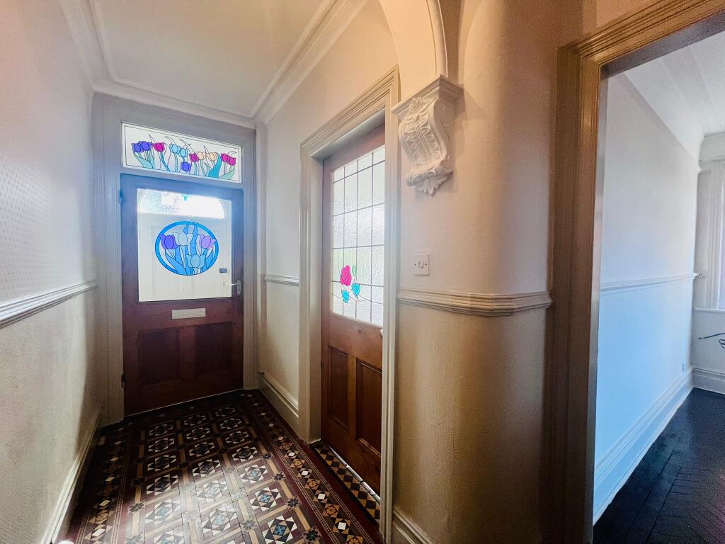 HALLWAY (2).jpg