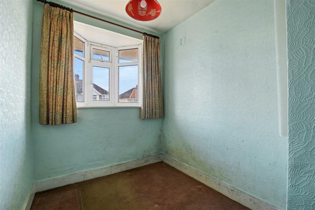 02-4d67GCWT - 208 Portland Crescent - Bedroom 2 -O