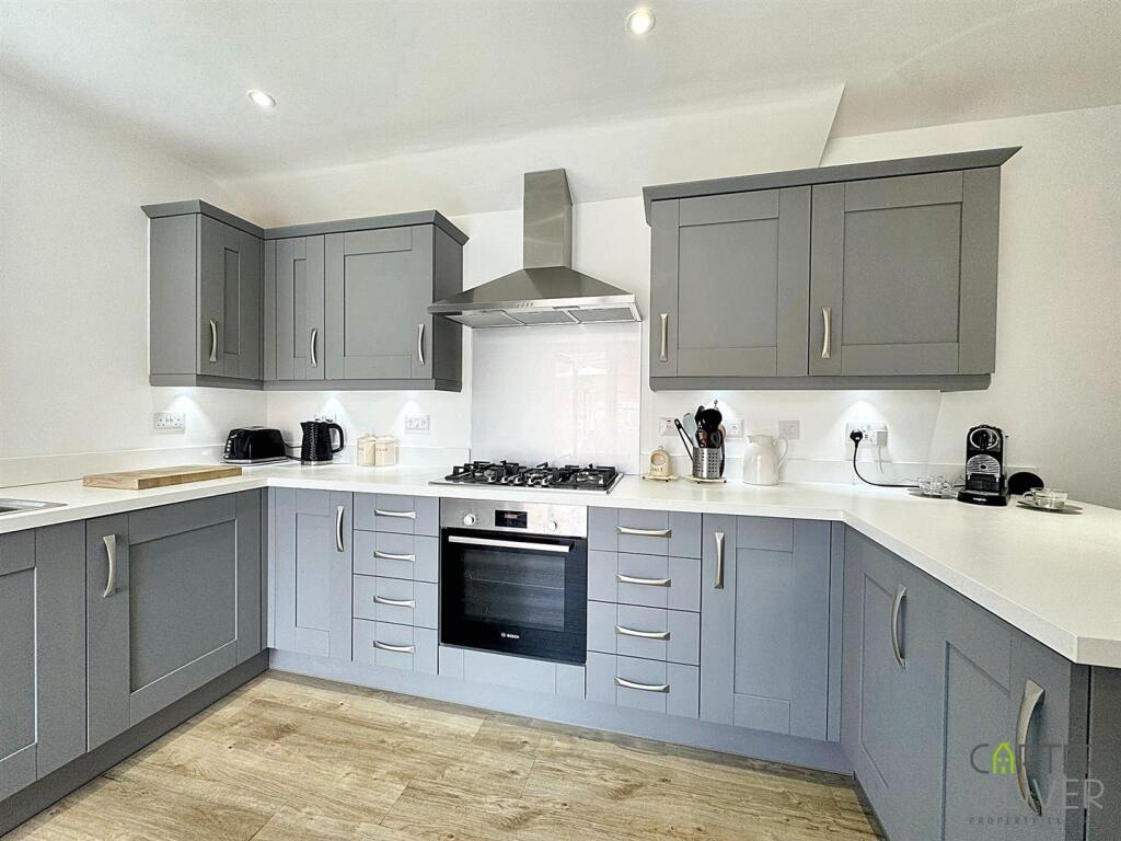 Kitchen/ Snug / Dining Room