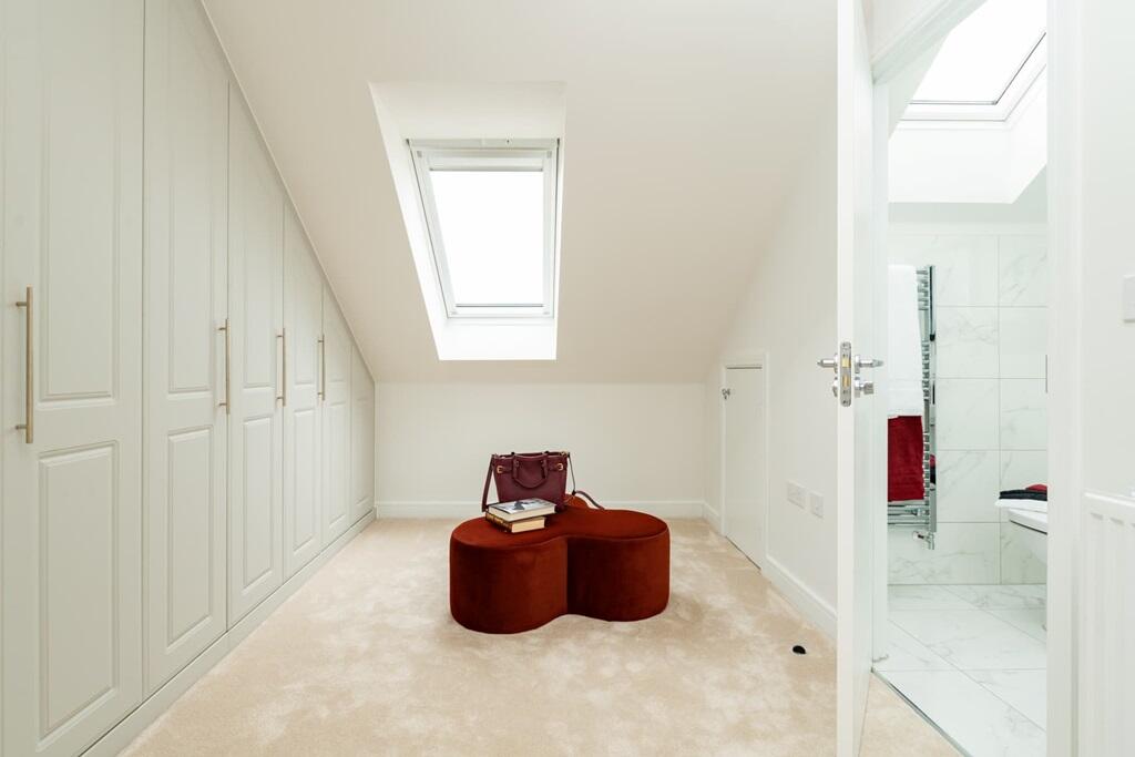 Lots of storage and handy en suite