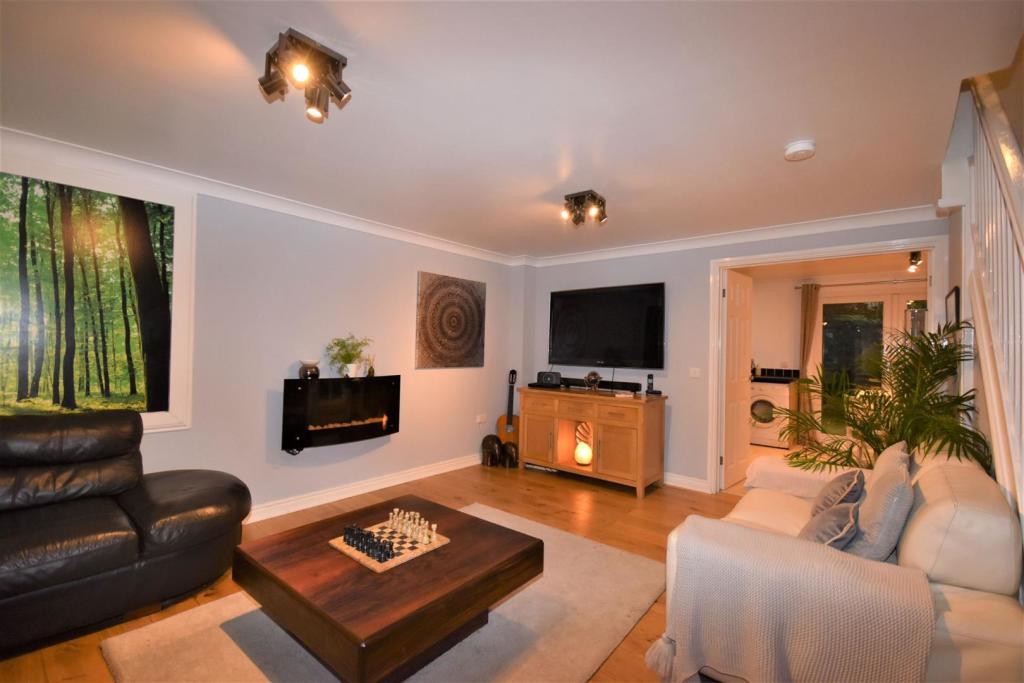 Sitting Room..JPG