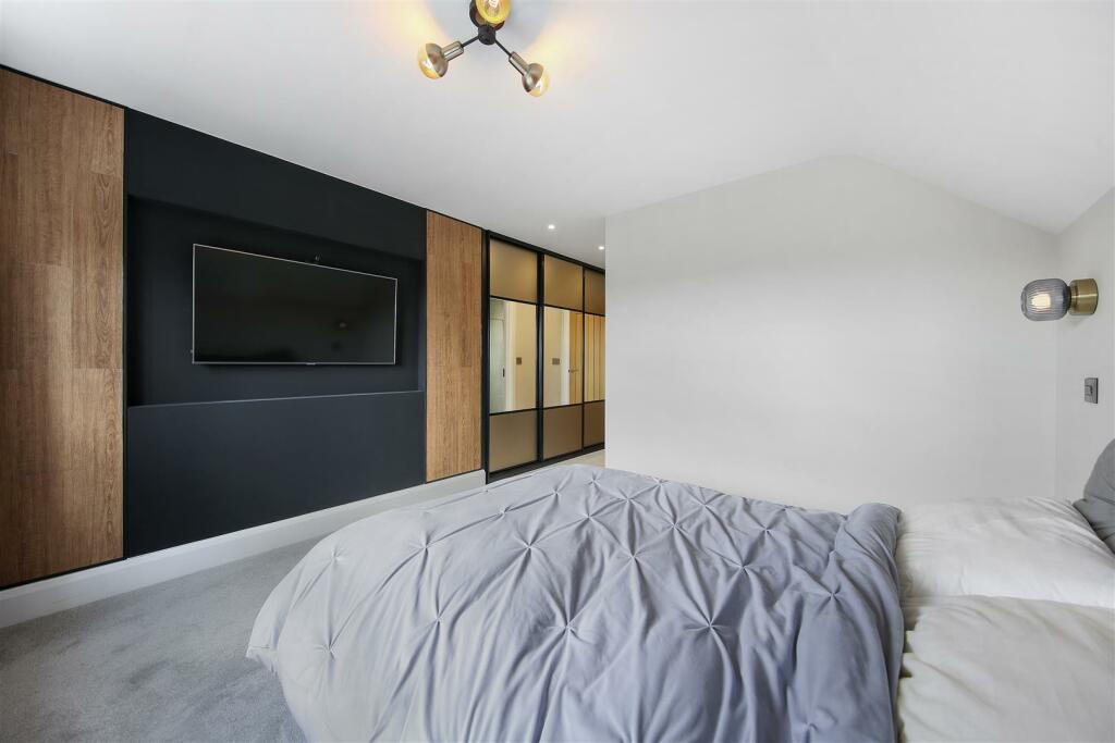 Bed1.3.jpg