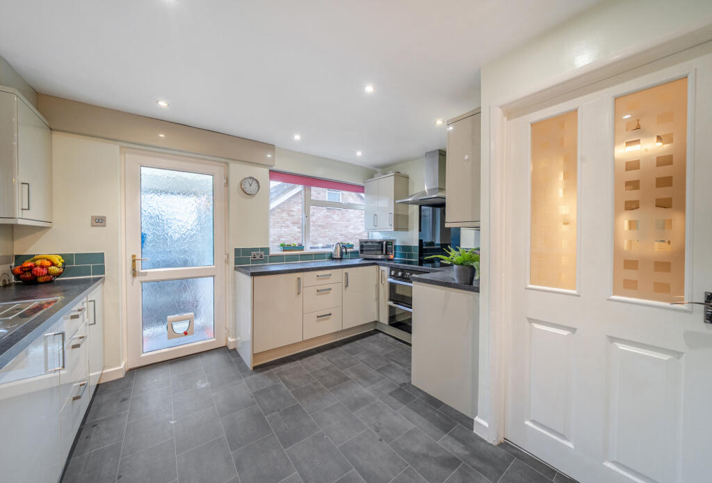 1386626-14-693ffb...