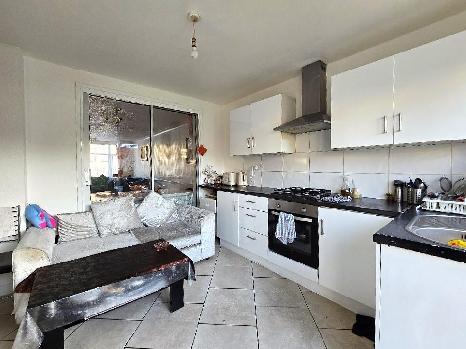 Watersmeet Road, Wyken - Kitchen-3.jpg