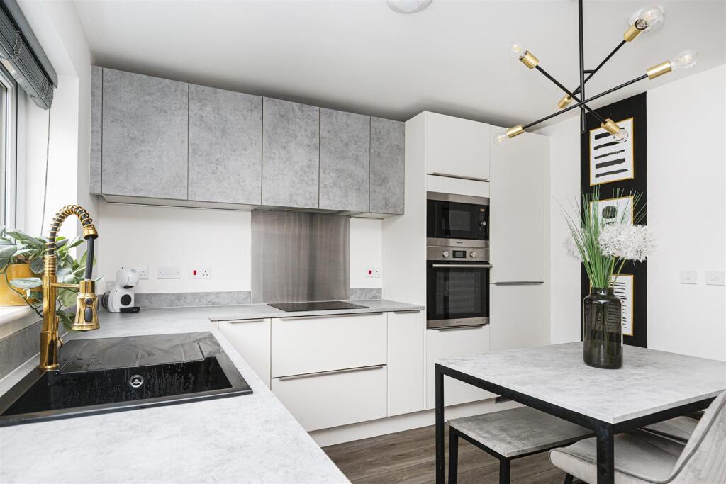 Bramleys Estate Agents - Lapwing Close - Crosland 