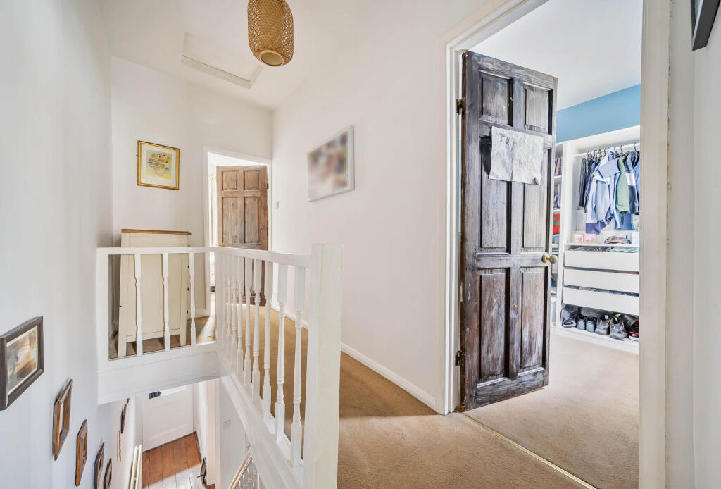 1301894-12-684091...