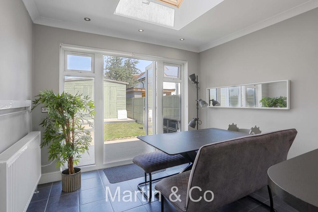 1488580129 - 90 A...