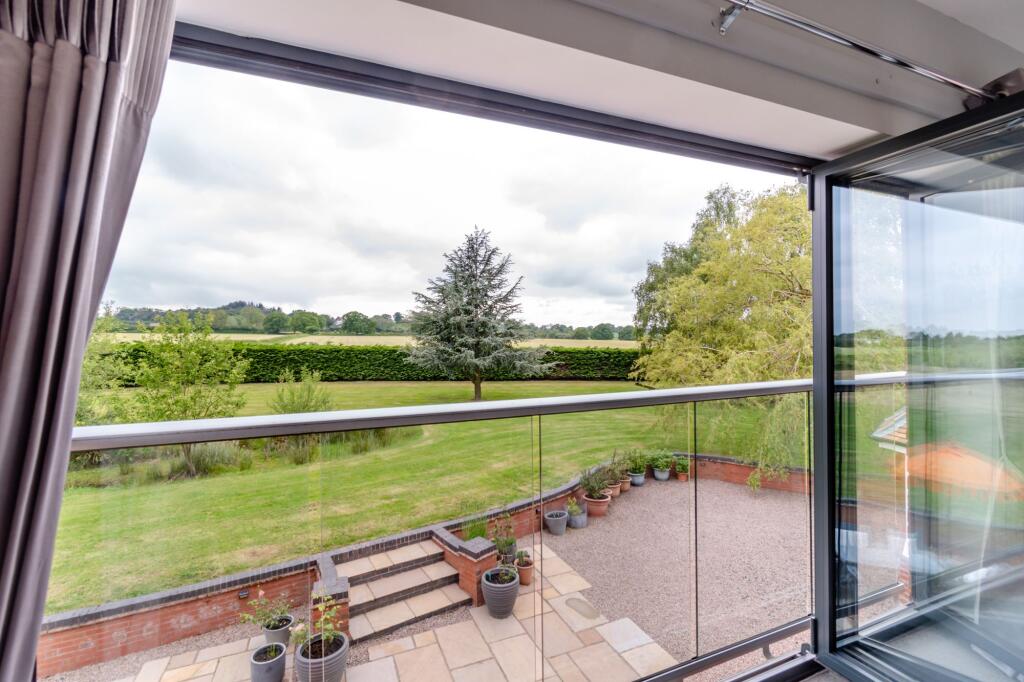 Principal Bedroom Suite