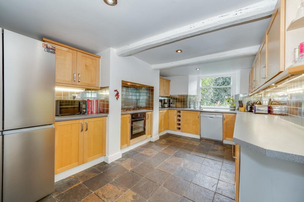 KITCHEN, DINING ROOM AND LOUNGE