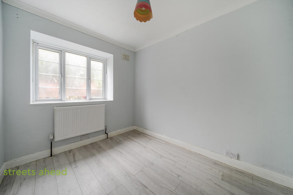 a424e25f-349b-4e1...