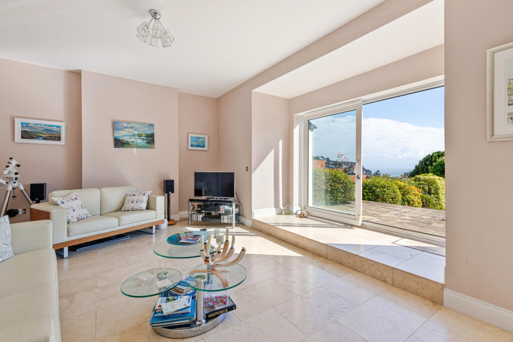 18 Sitting Room View 14a Mount Boone, Dartmouth - 