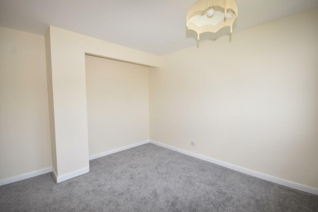Bedroom 1.JPG