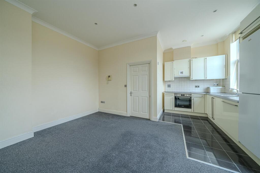 Kitchen/lounge/Dining Room