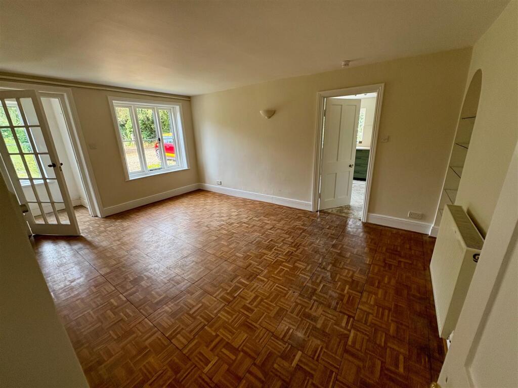 Dining Room.jpg