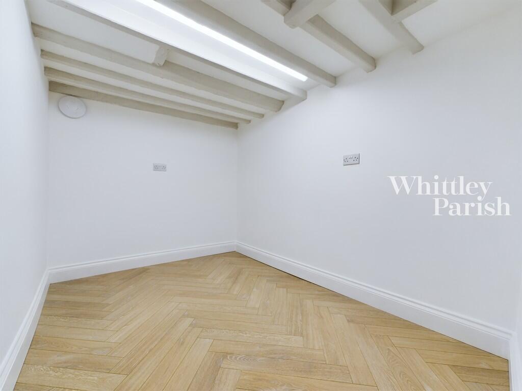 CAM04332G0-PR0071...