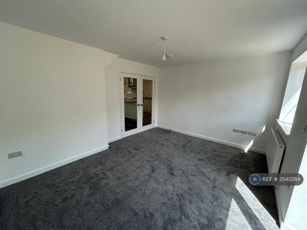 Living Room (2)