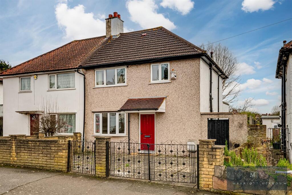 Westminster Avenue 15 MV-16.jpg