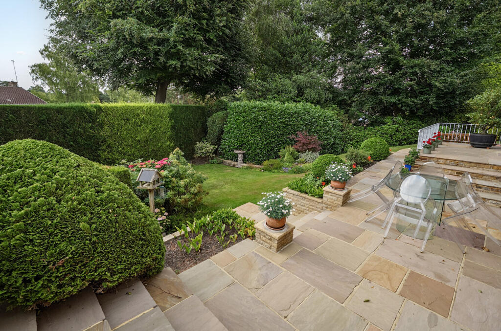 1315939-8-685ad1a...