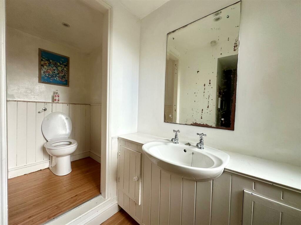 WC.jpg