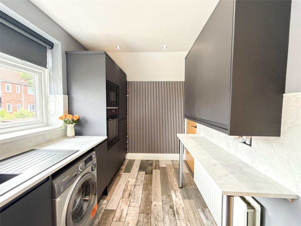 Breakfasting Kitchen