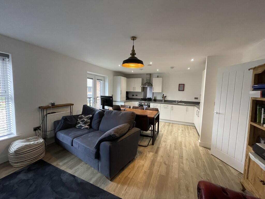 iPhone-2025.09.15...