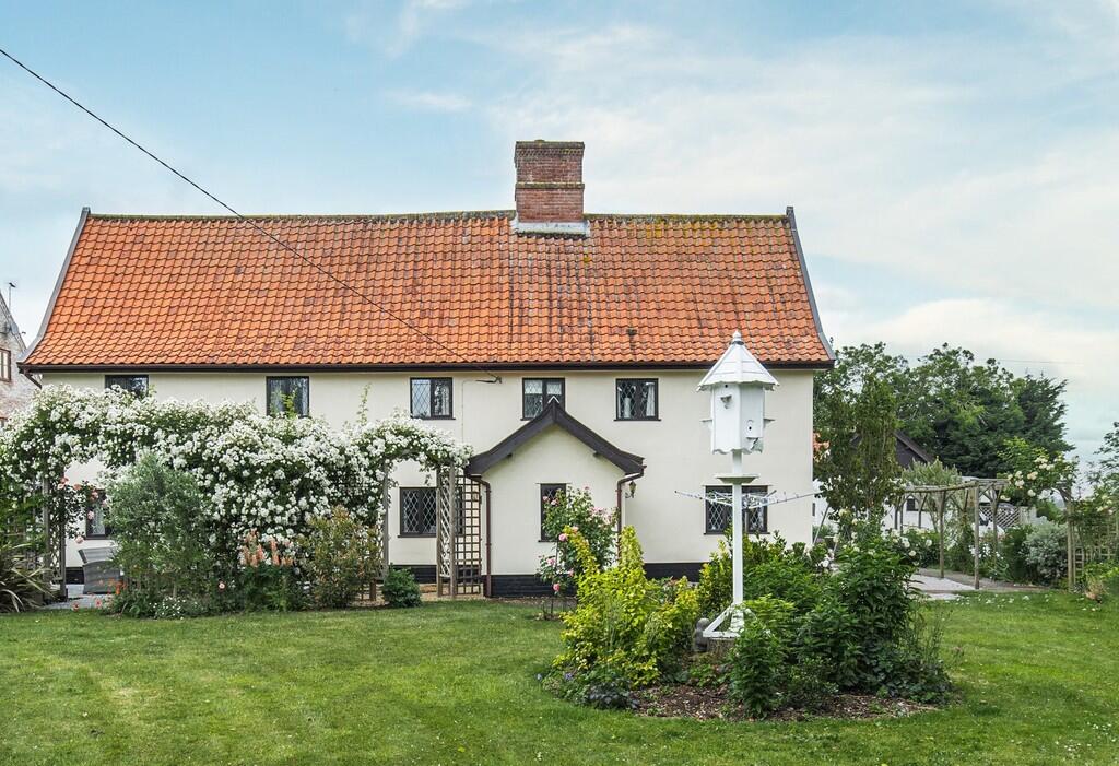 Tanns Lodge e (00...