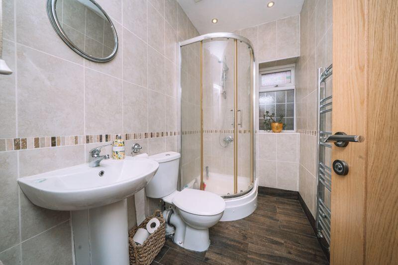 GROUND FLOOR SHOWER ROOM