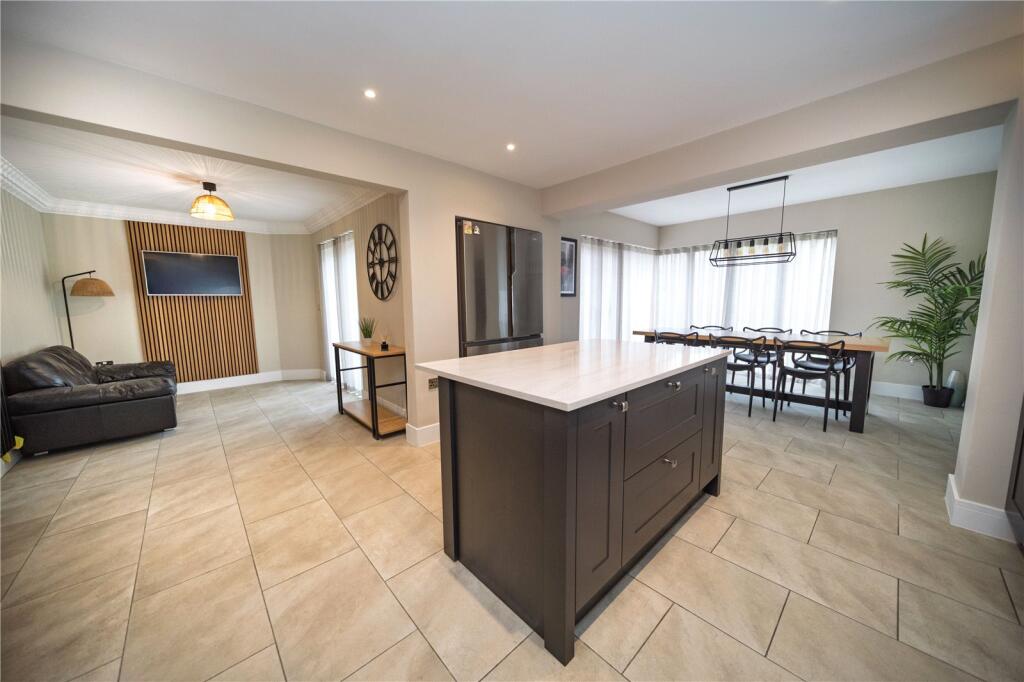 Kitchen/Snug