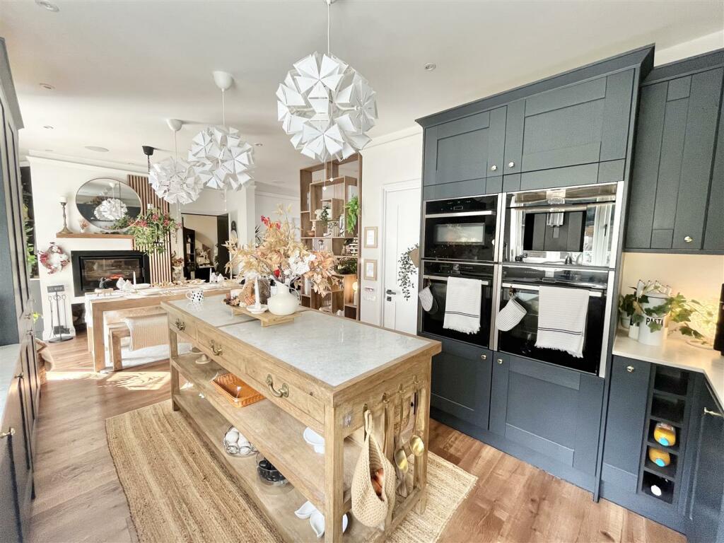 Kitchen Diner