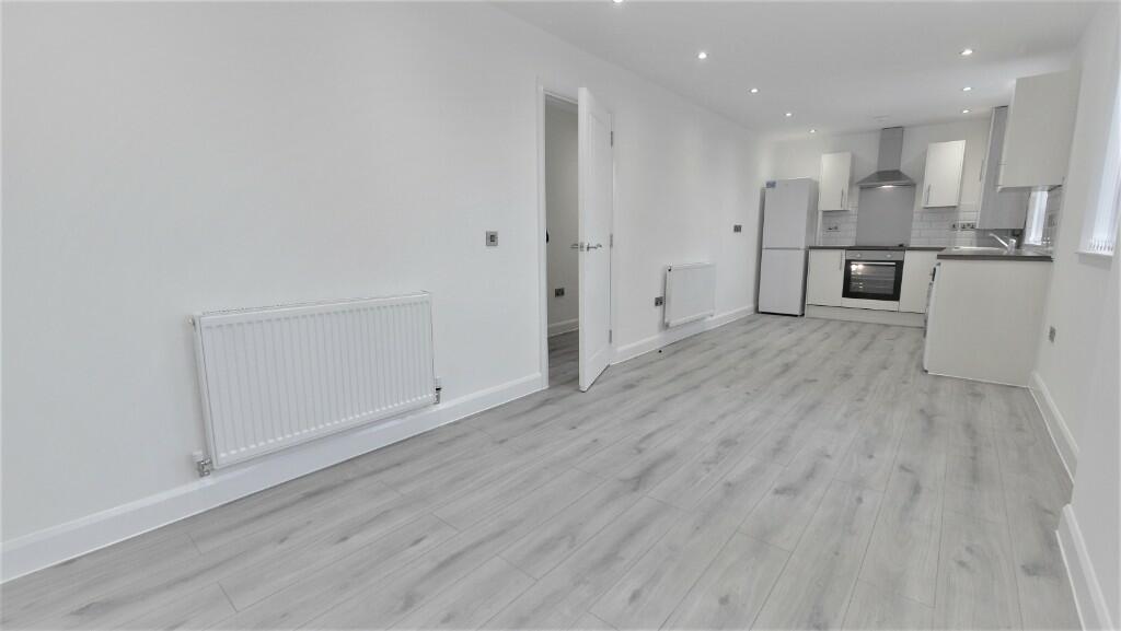 Dining/kitchen 