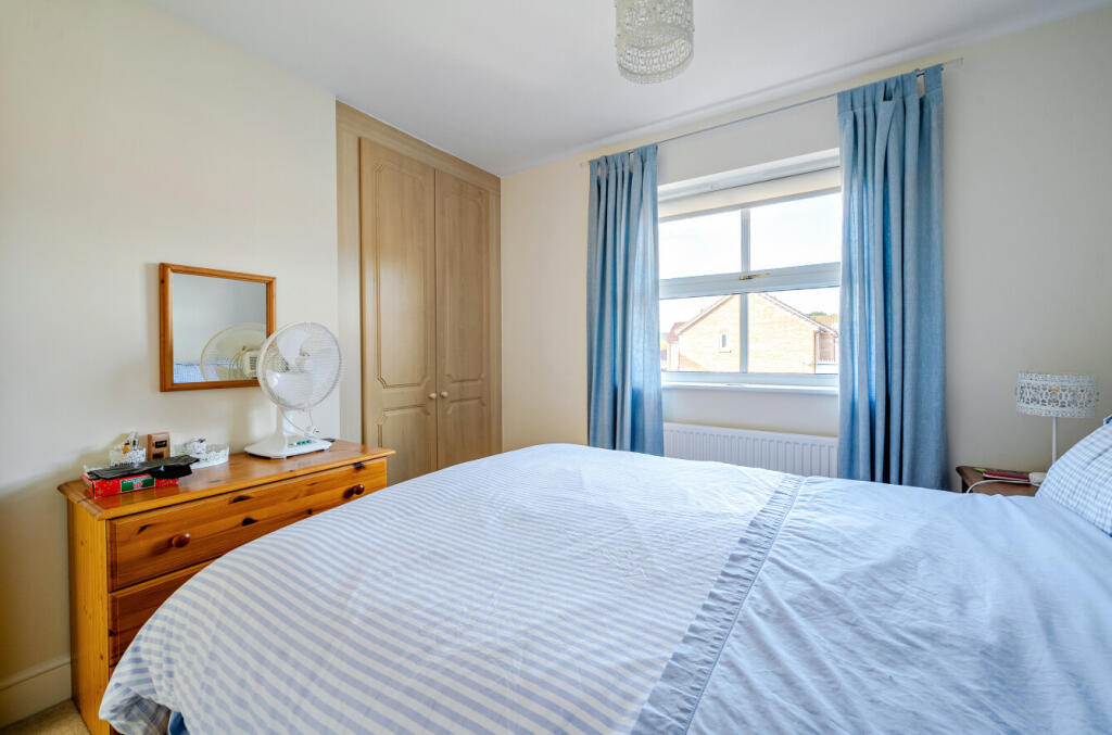 1372734-10-68fb88...