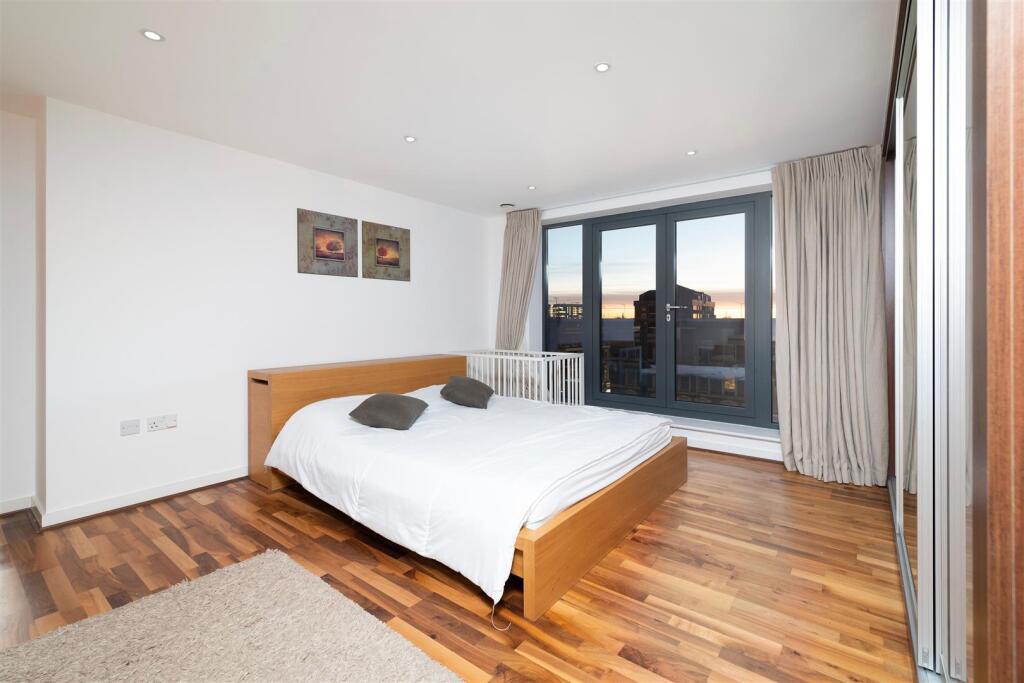 Principal bedroom two - Winterton House.jpeg