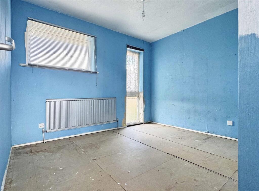 Bedroom 2.jpg
