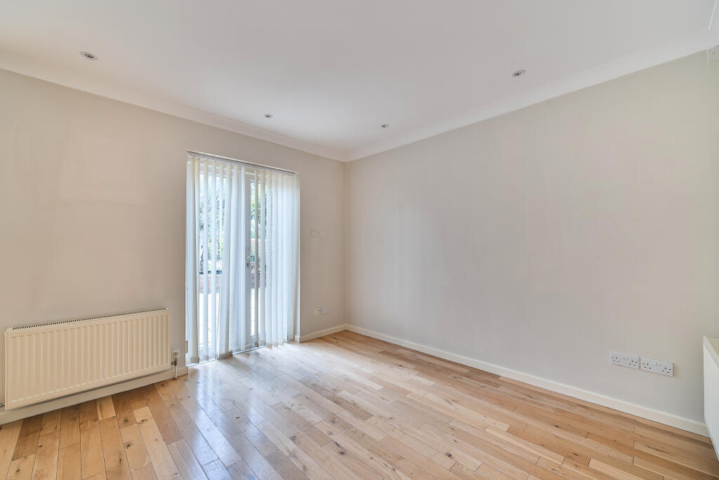 1356296-26-68cacf807625f