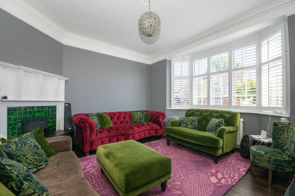 IMG_391349_2_larg...