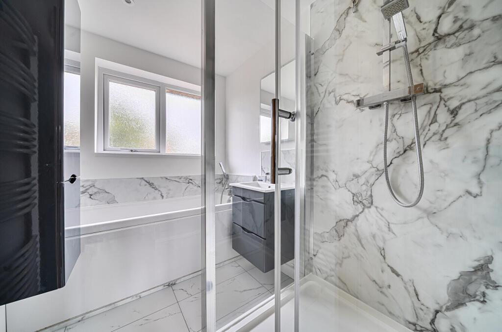 1370286-8-68f2668...