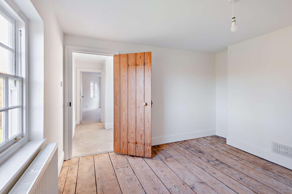 8629224interior16800