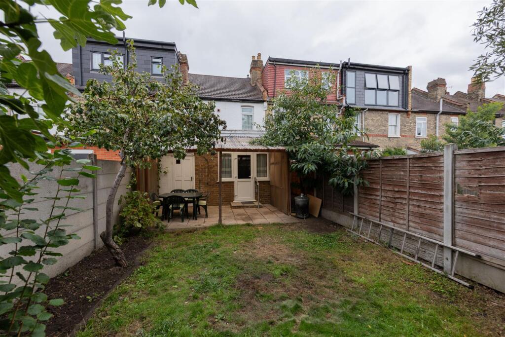 Theobald Road, E17