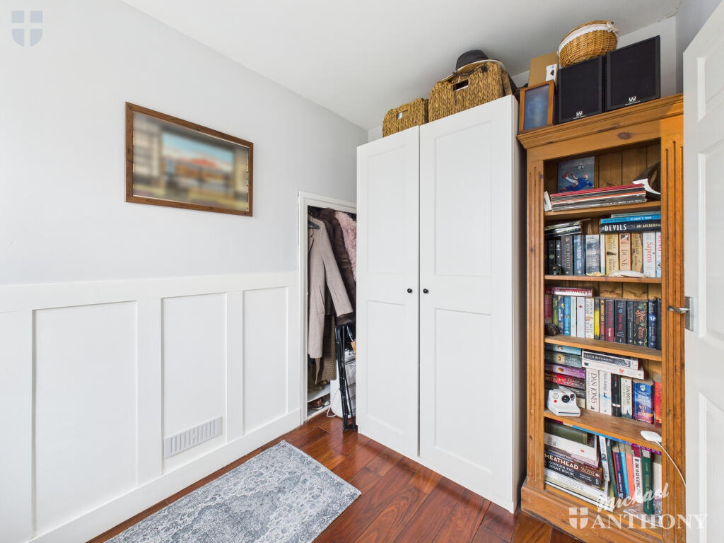 CAM03852G0-PR0501-STILL007