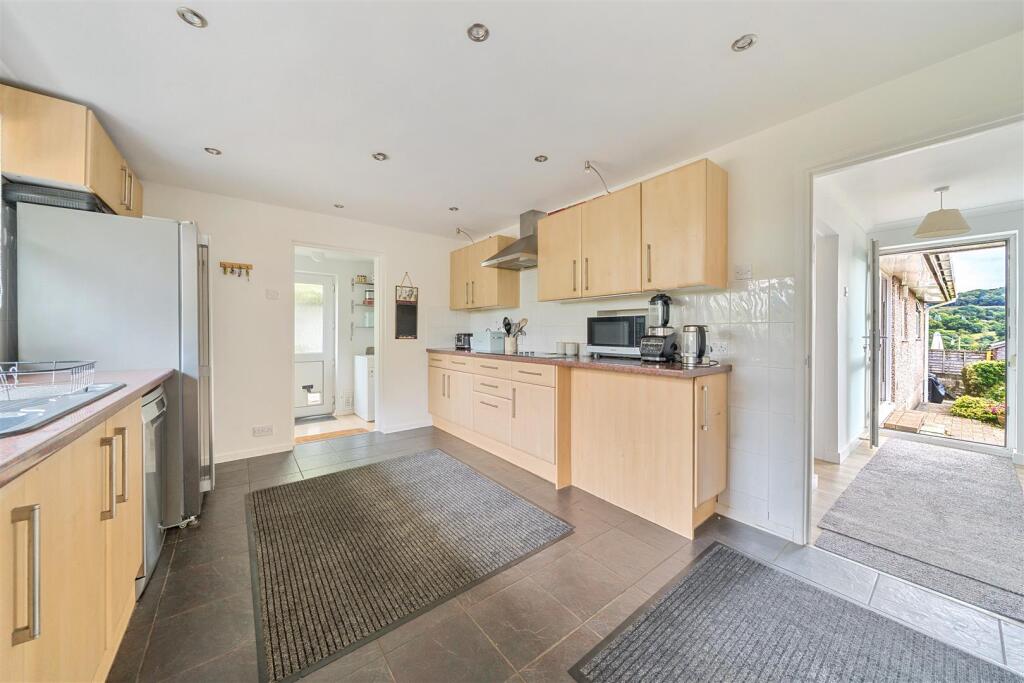 Abbotts Park Kitchen..jpg