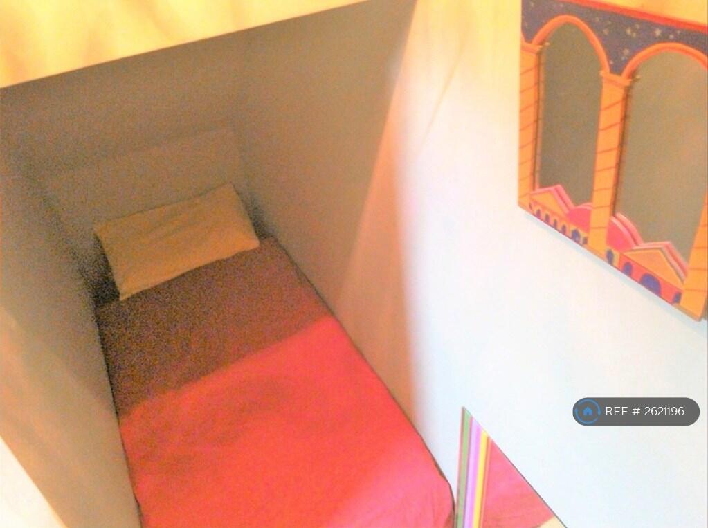 Tiny Room Optional Mattress