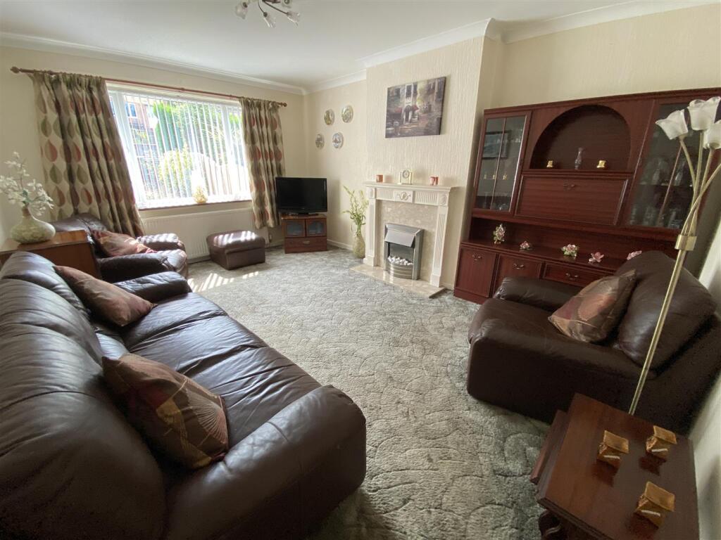 Lounge: