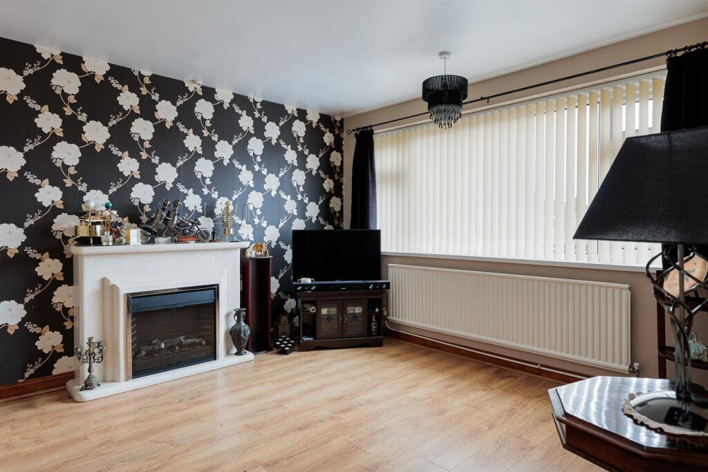 Dining Room/Bedroom