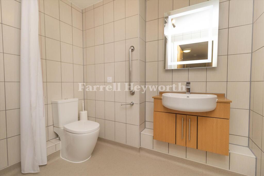 Wet Room T202506101656.jpg