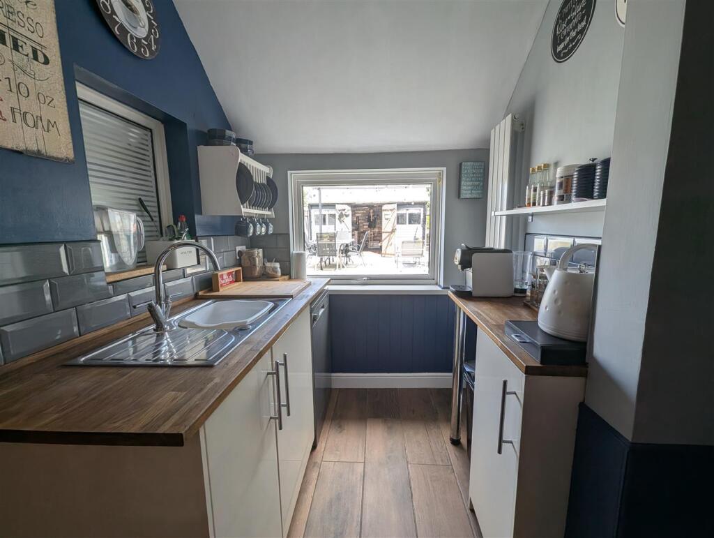 Kitchen/Breakfast Room