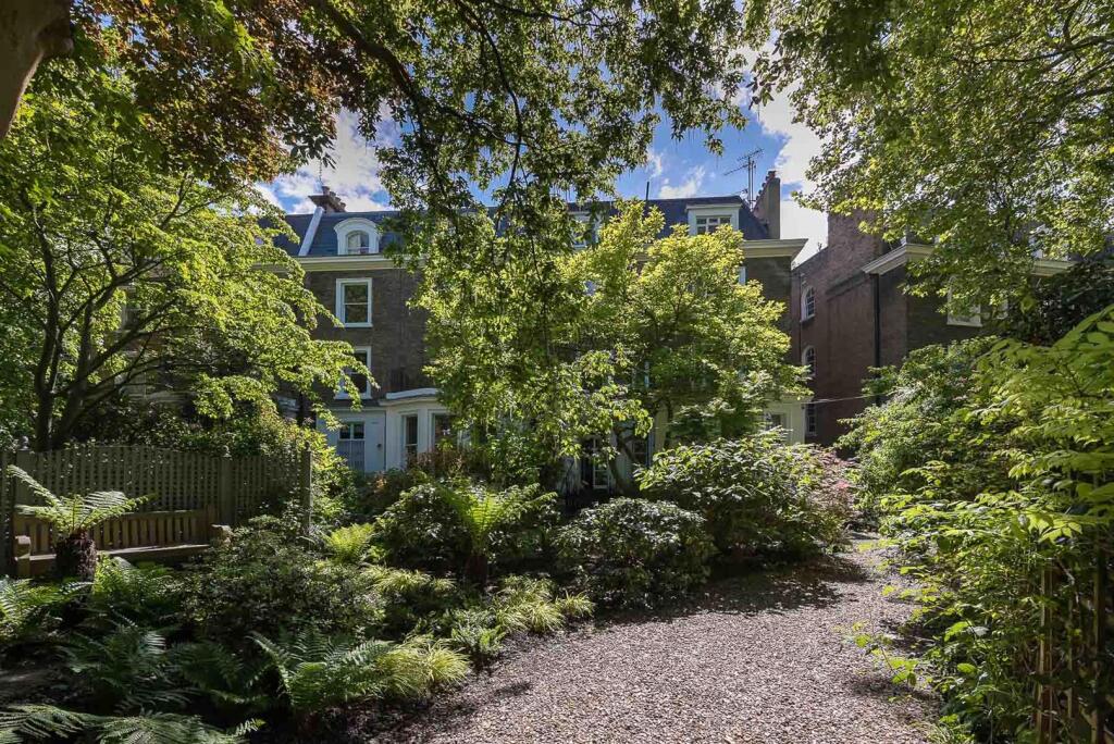 Gledhow Gardens 2_2-8-2.jpg