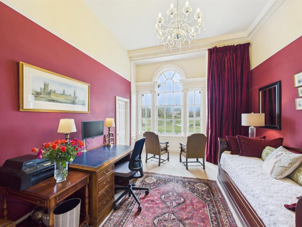 Principal Bedroom or Study