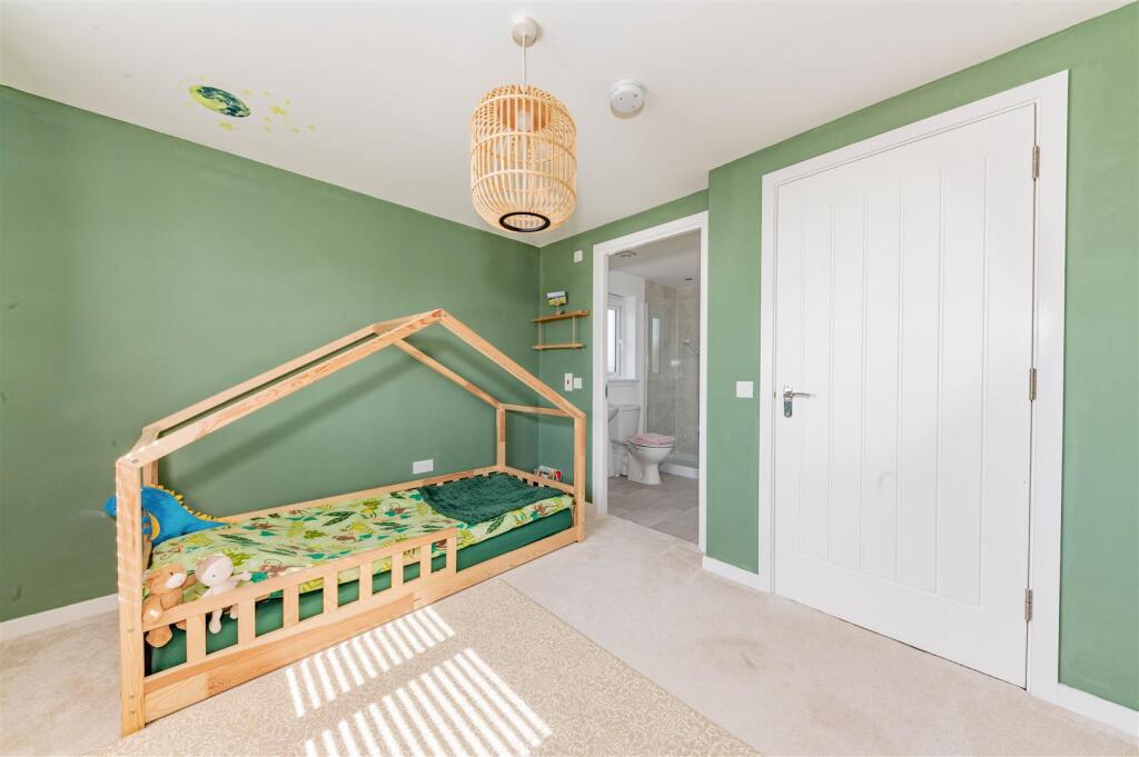 25 Selfridge Crescent Carnoustie-16.JPG