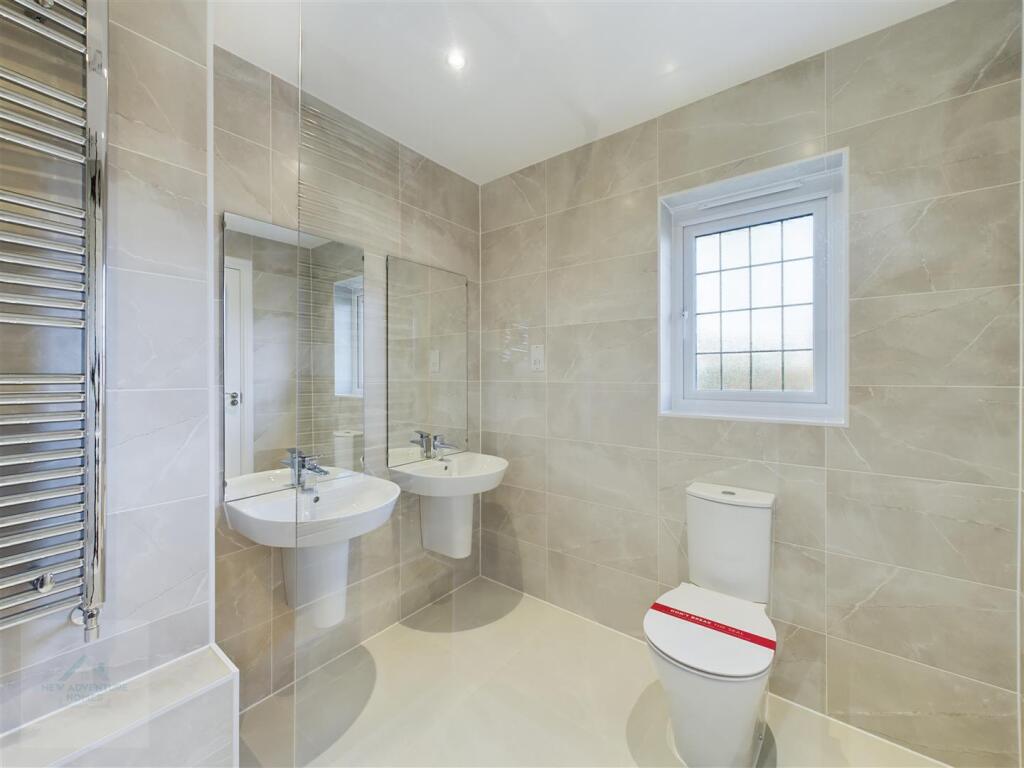 Master En-Suite